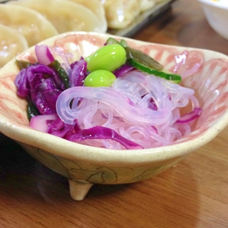 紫キャベツとすし酢で♪ピンク色に染まる酢の物